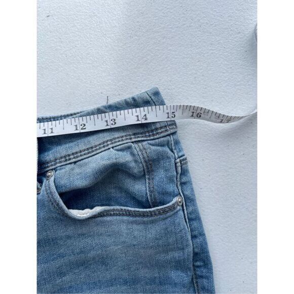 Love Culture Distressed Jeans The So Slimming Crop Denim Blue Wash Size 10 - Picture 5 of 7